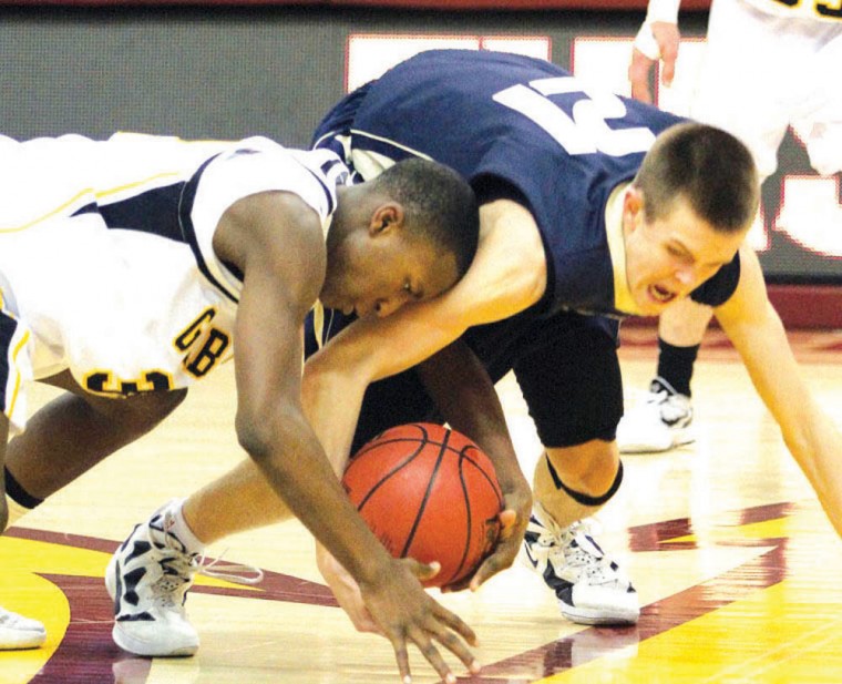 afn.062912.sp.sp.dvhoops2.jpg